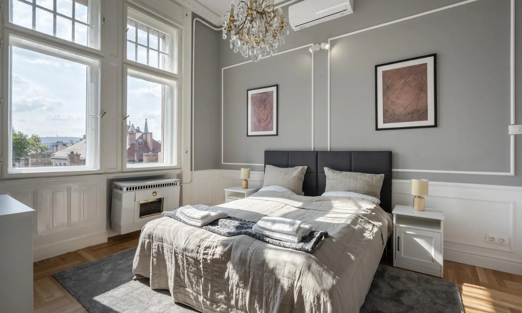 3 Bedroom Classical Apartment With A Modern Touch 2Unit Budapest Hungary